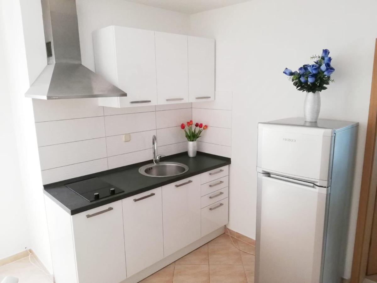 Apartment Toni With Private Parking Zadar Exterior foto