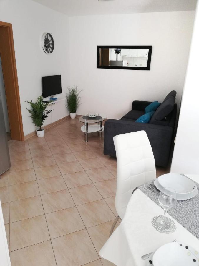 Apartment Toni With Private Parking Zadar Exterior foto