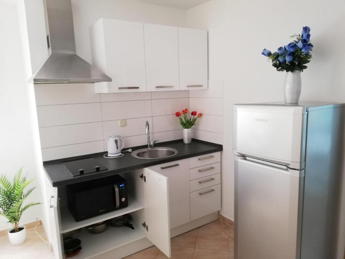 Apartment Toni With Private Parking Zadar Exterior foto