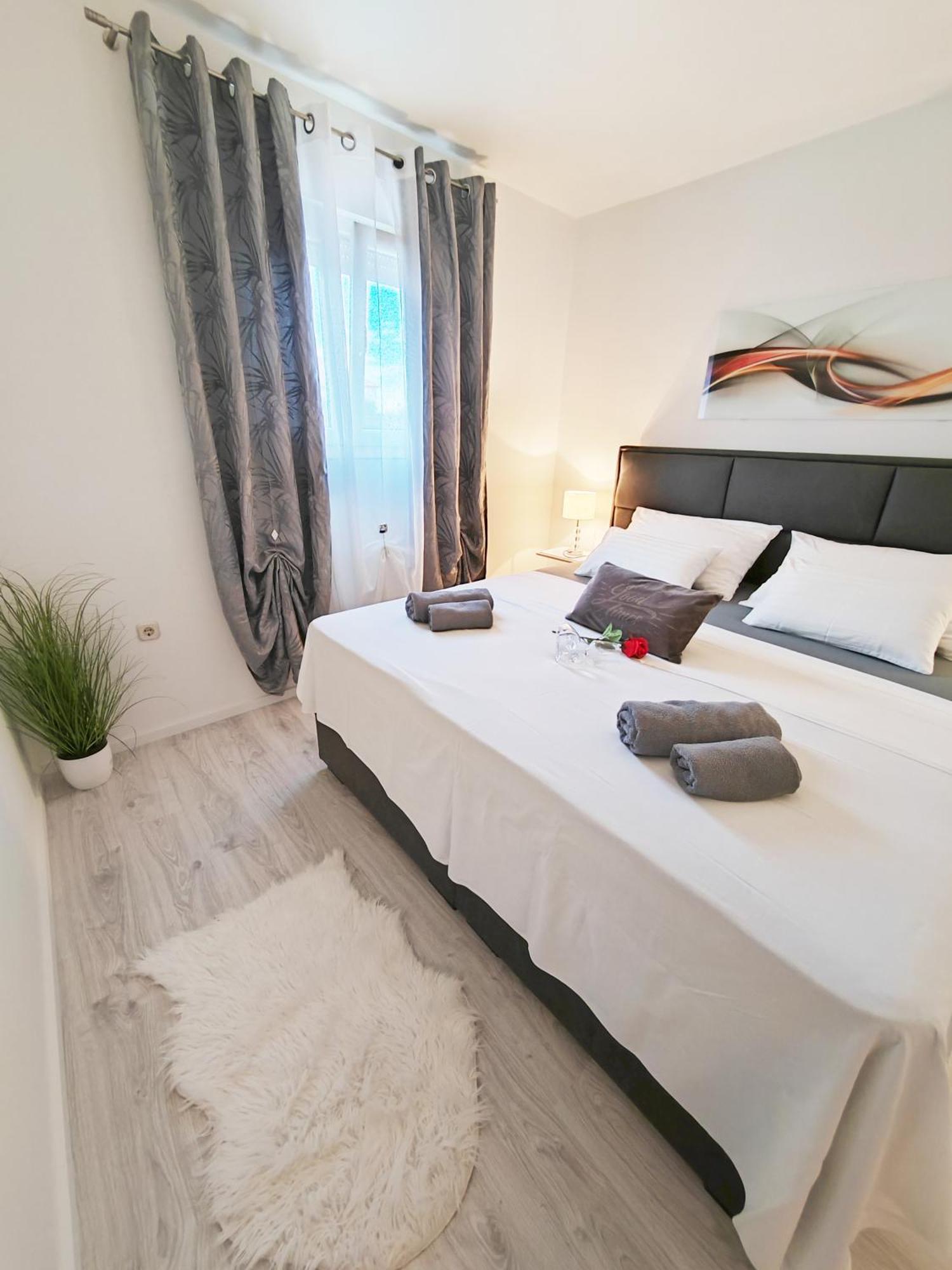 Apartment Toni With Private Parking Zadar Exterior foto
